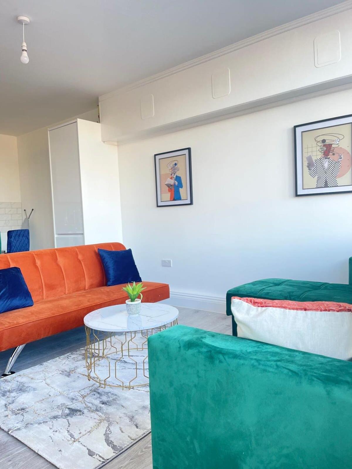 1 Bedroom Apartment - Flitwick - Contractor Friendly - Tourist Ready - Full Kitchen - Wifi - Smart Tv - Sofa Bed - Free Parking - Ideal For Short Or Long Stays ภายนอก รูปภาพ